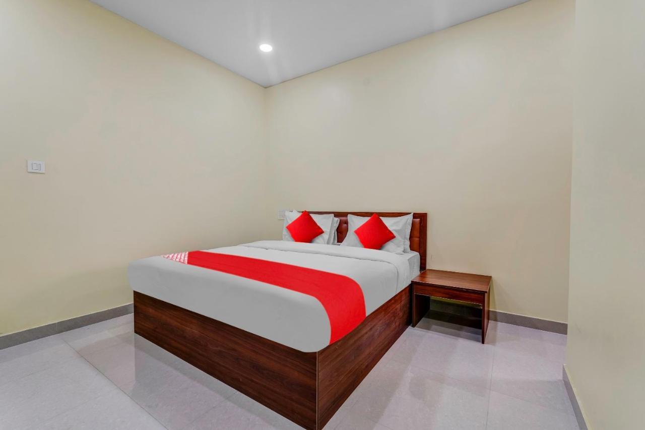 Oyo Flagship Hotel Ayodhya Bangalore Eksteriør billede