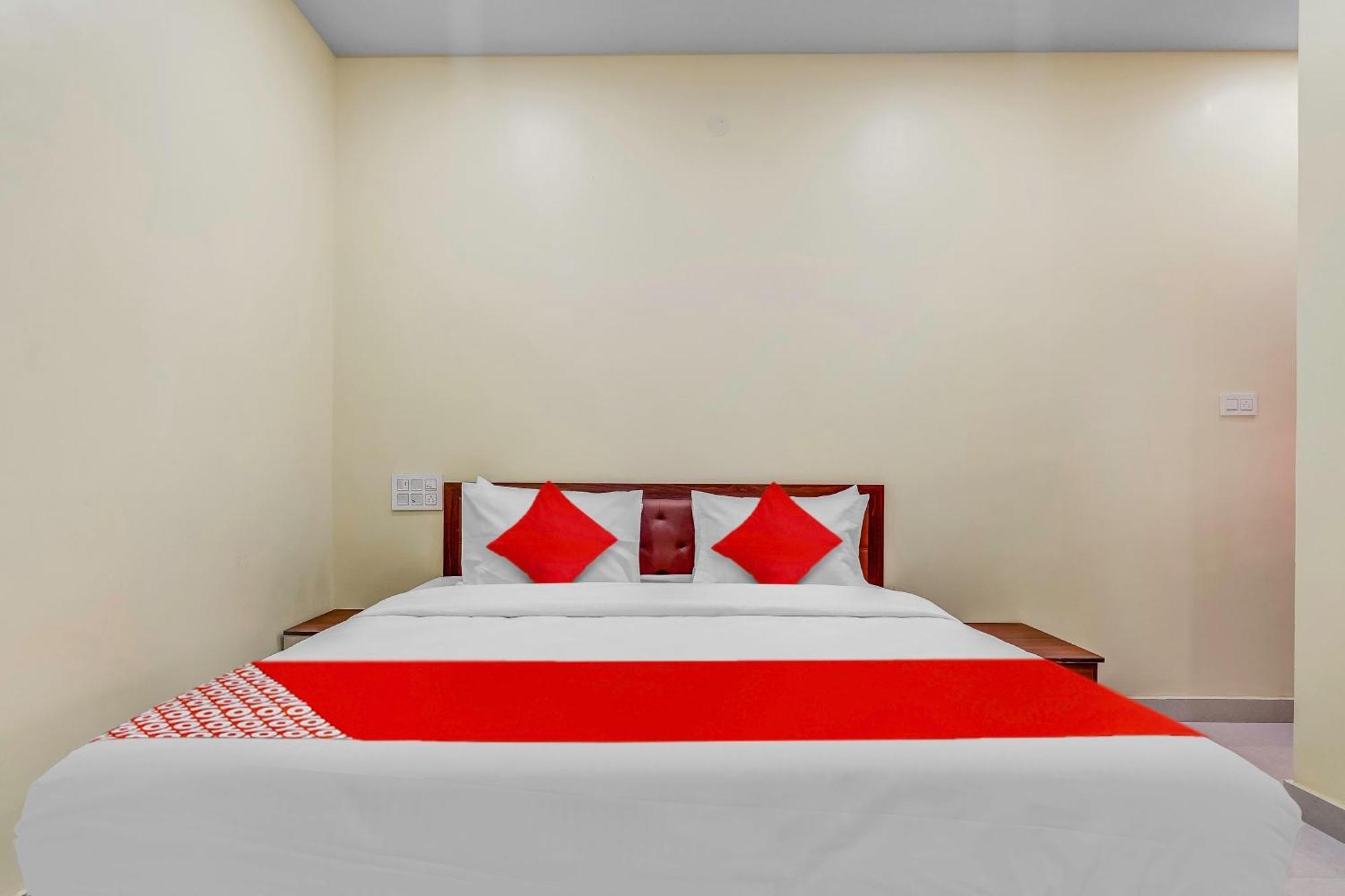 Oyo Flagship Hotel Ayodhya Bangalore Eksteriør billede