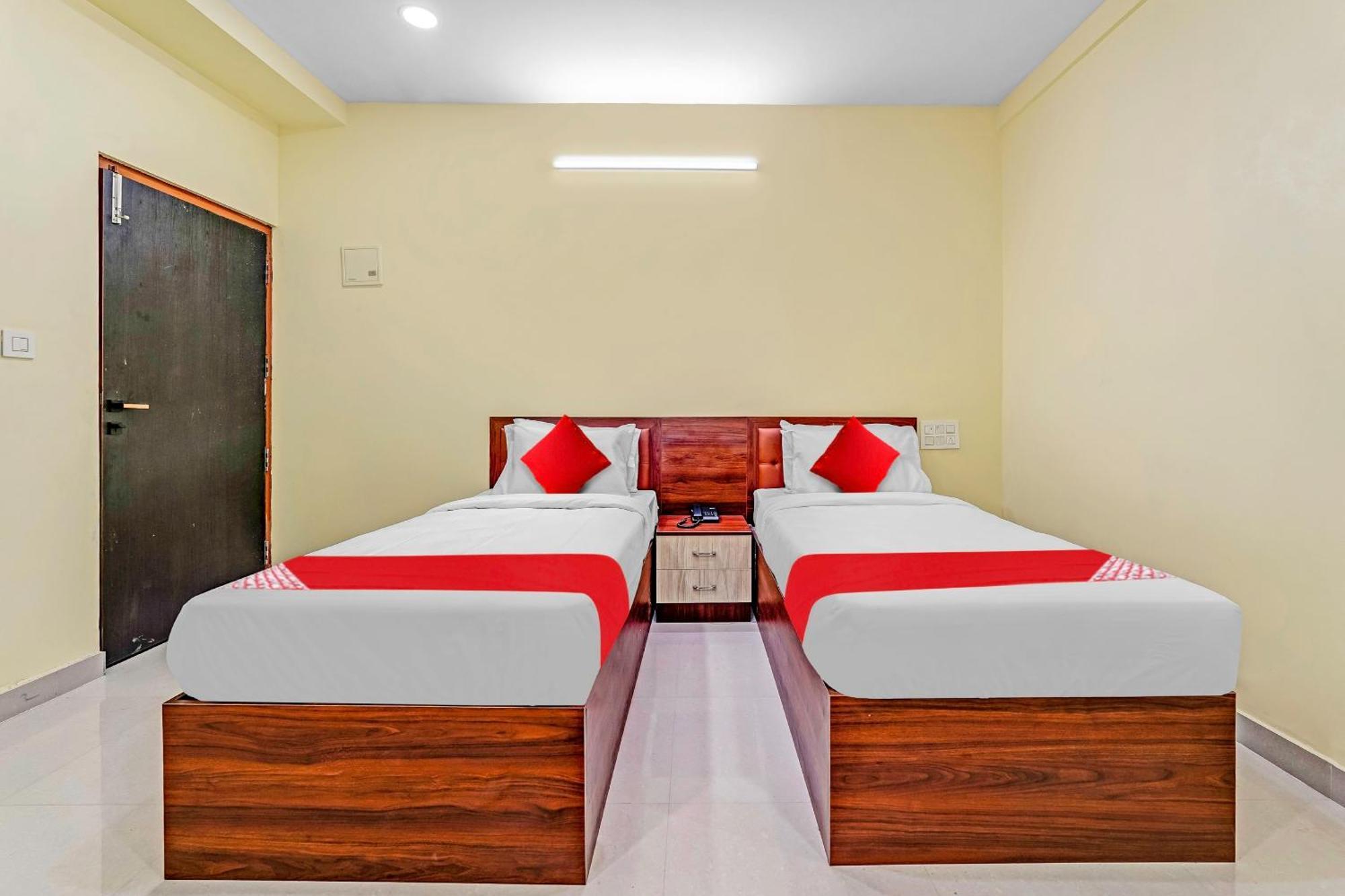Oyo Flagship Hotel Ayodhya Bangalore Eksteriør billede