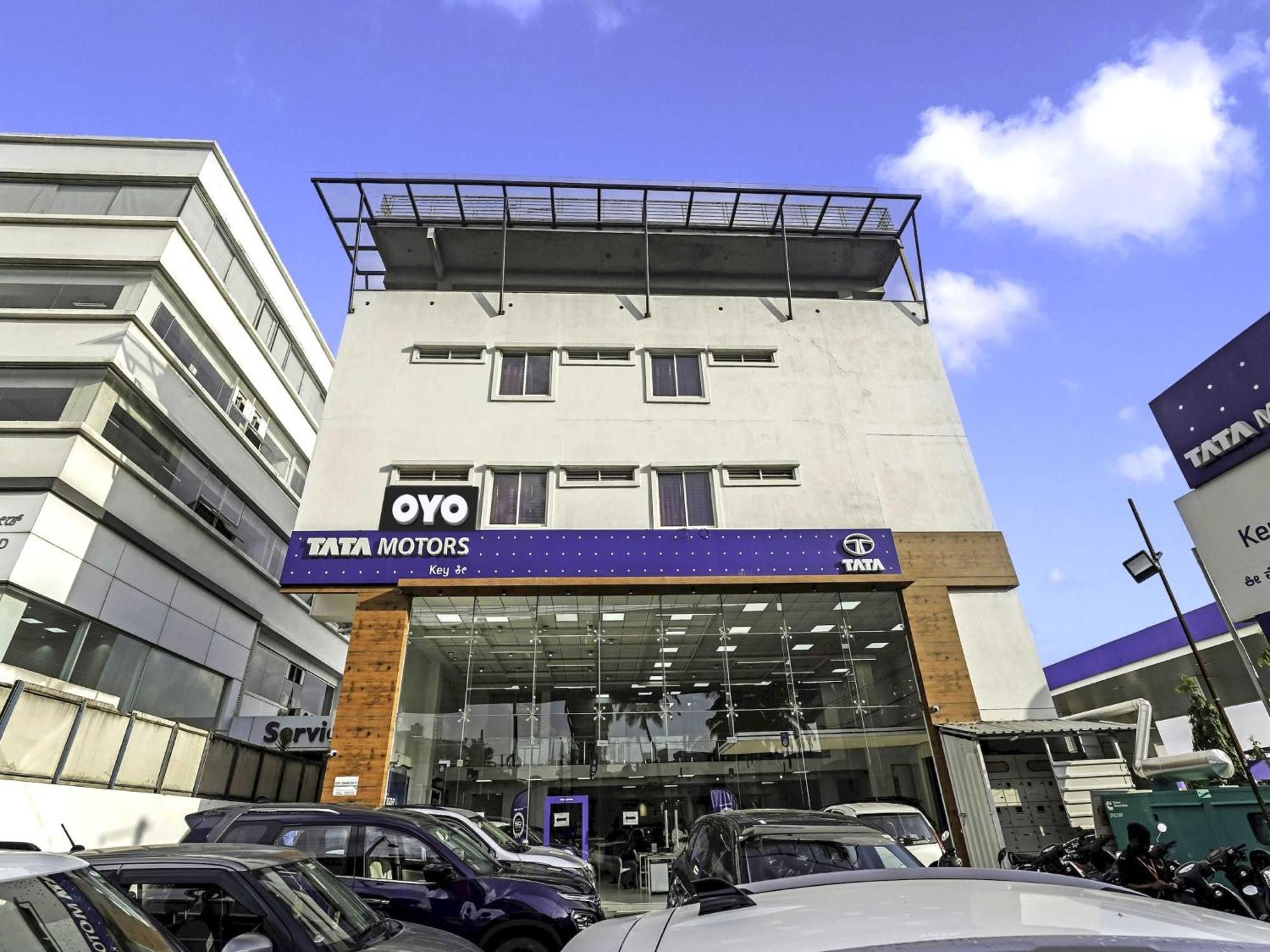Oyo Flagship Hotel Ayodhya Bangalore Eksteriør billede
