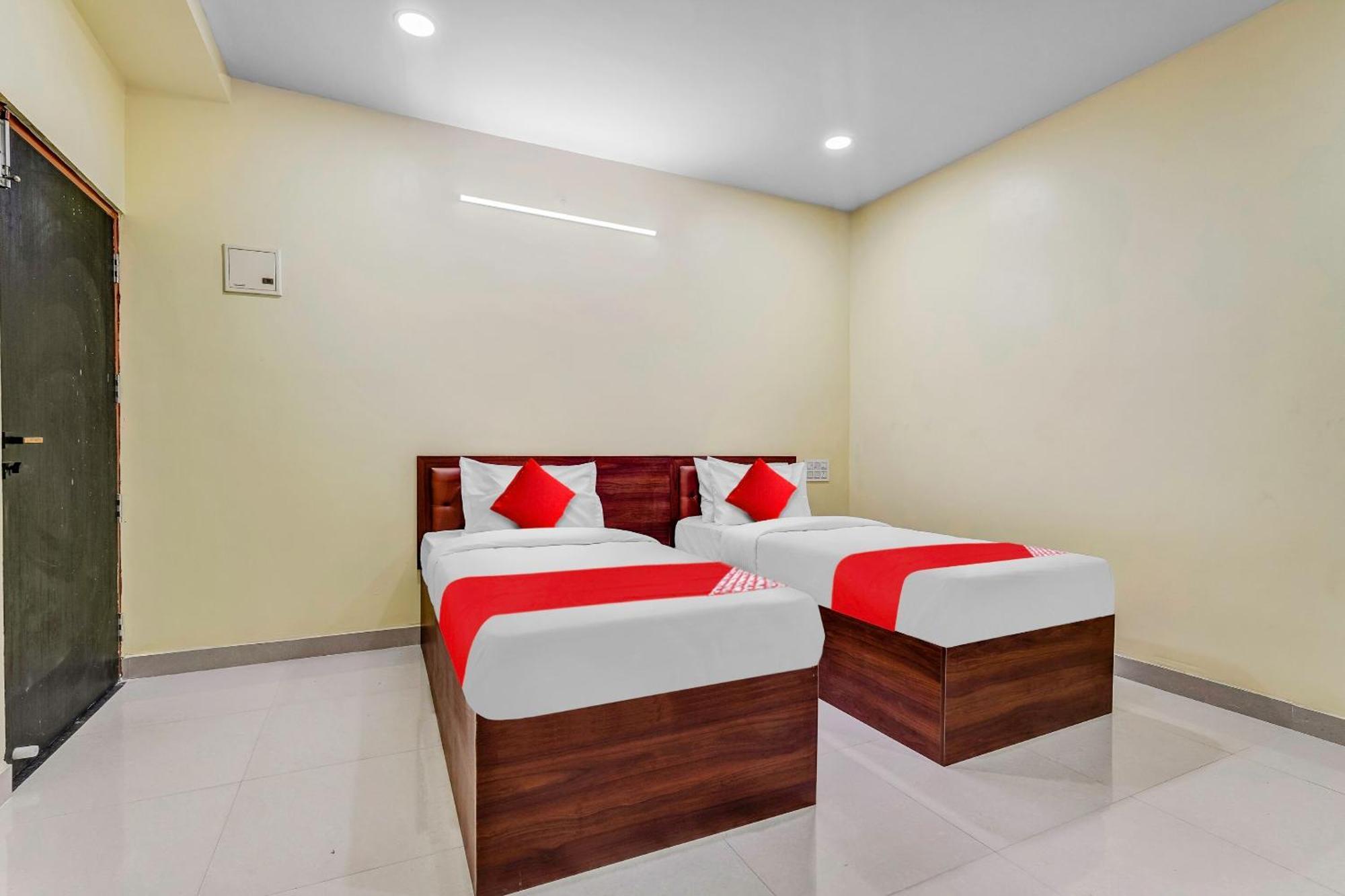 Oyo Flagship Hotel Ayodhya Bangalore Eksteriør billede