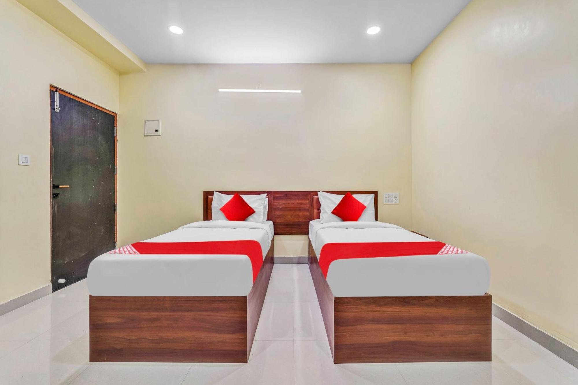 Oyo Flagship Hotel Ayodhya Bangalore Eksteriør billede
